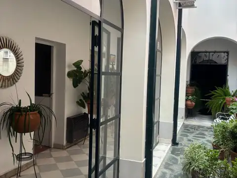 Macrocentro. Av. Entre Ríos 1200