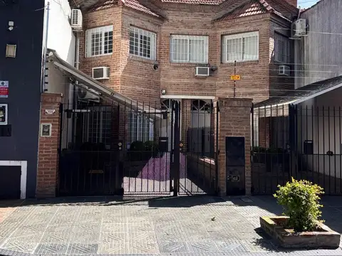 Dúplex 4 amb con play  jardìn y parrilla