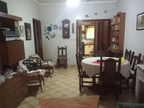 Depto Tipo Casa en Venta de 5 ambientes
