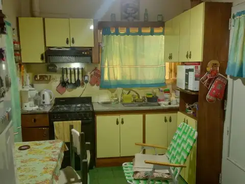 Depto Tipo Casa en Venta en Ramos Mejía, USD 99.000