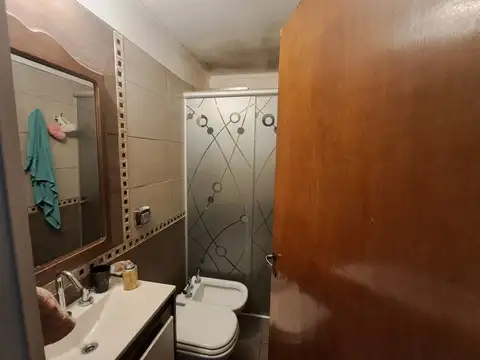 VENTA CASA 3 DORMITORIOS MAS SALON COMERCIAL.