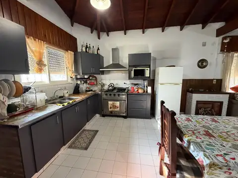 Casa 4 ambientes en Bella Vista