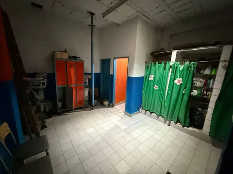 Local en Venta 40 años