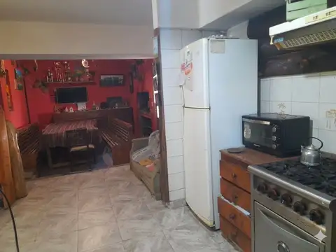 Venta casa + departamento barrio el Gaucho
