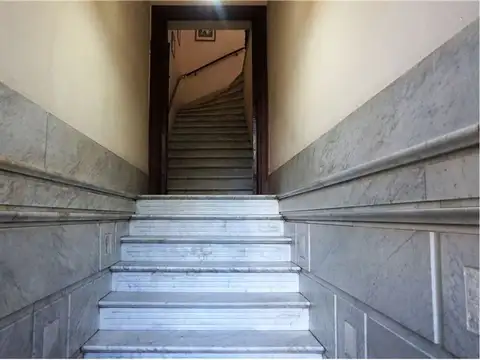 Depto Tipo Casa 4 ambientes con 3 baños