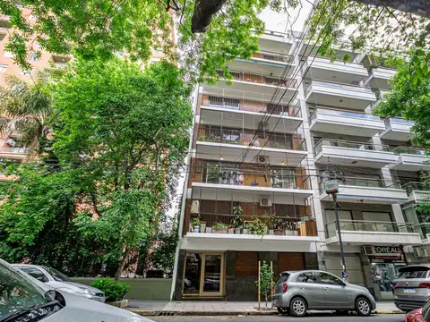 Departamento en VENTA  3 ambientes con dependencia, piso alto y balcón corrido