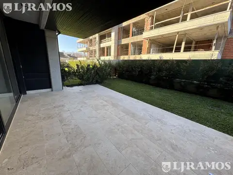 Departamento en Venta en Lomas de San Isidro, USD 530.000