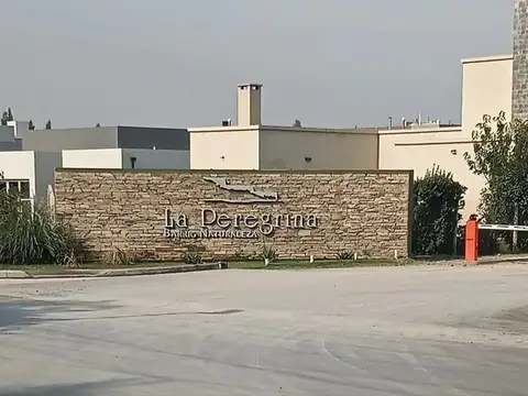 Hermosa Casa de 2 Dorm. en Barrio La Peregrina APTO CREDITO HIPOTECARIO