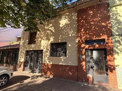 CASA DE 5 AMB. EN VENTA EN CENTRO DE LA PLATA