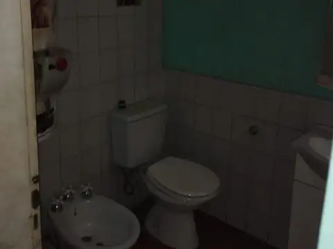 CASA y MONOAMBIENTE SOBRE LOTE DE 10X20