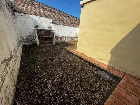 Depto Tipo Casa en Venta 42 años