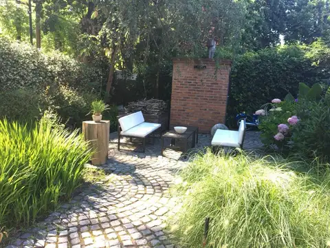 Casa en Alquiler Temporal con 3 cocheras