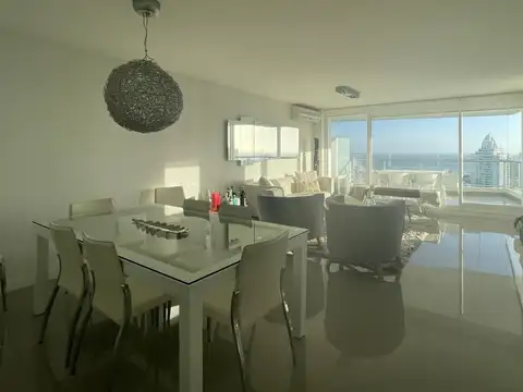 Departamento 4 ambientes con 3 baños