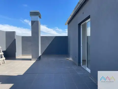 DPTO TIPO DUPLEX 4 AMBIENTES CON TERRAZA PRIVADA