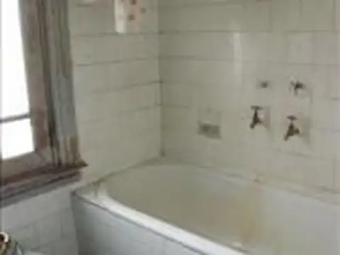 Departamento 7 ambientes con 2 baños