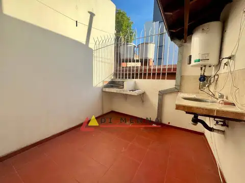 Venta PH tipo triplex Gamarra y Behring sin expensas