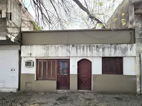 VENTA CASA A RECICLAR LUIS AGOTE