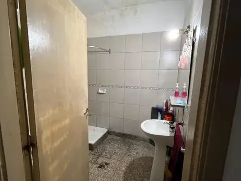 Casa 2 ambientes con 1 baño