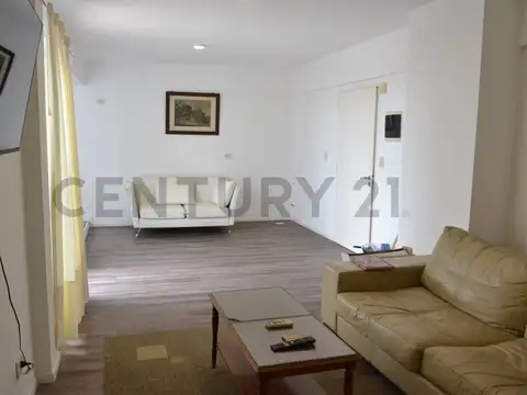 Venta de Depto 3 ambientes piso alto en Parque Patricios