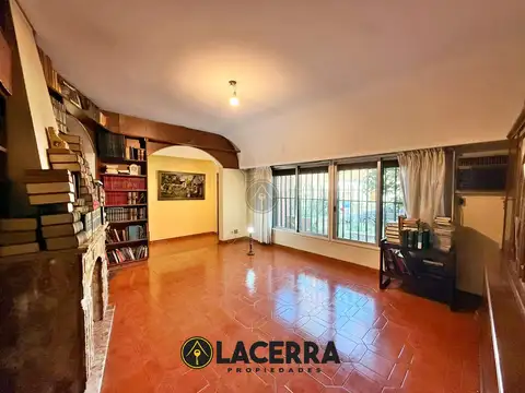 Casa 5 ambientes con 4 baños
