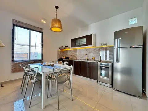 VENTA - Casa 2 dormitorios Roldan
