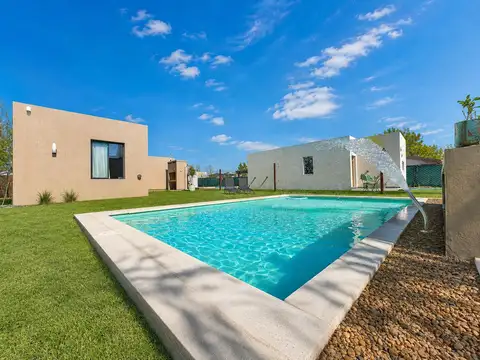 VENTA - Casa 2 dormitorios Roldan