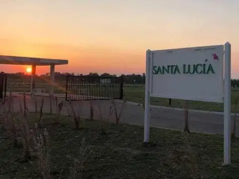 MLM. Espectacular lote a espacio verde en Santa Lucía, Pilar