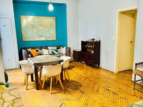 Venta departamento 3 ambientes en San Telmo de Categoría al Frente Amplio con Balcón y Patio