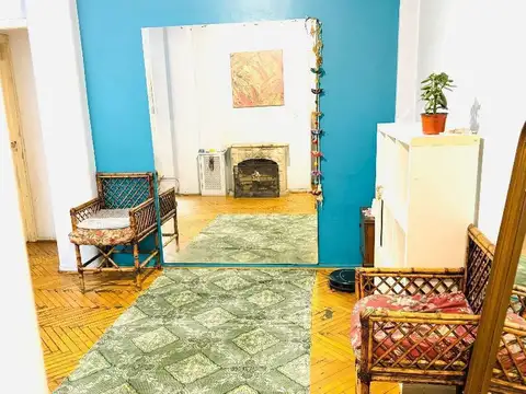 Venta departamento 3 ambientes en San Telmo de Categoría al Frente Amplio con Balcón y Patio