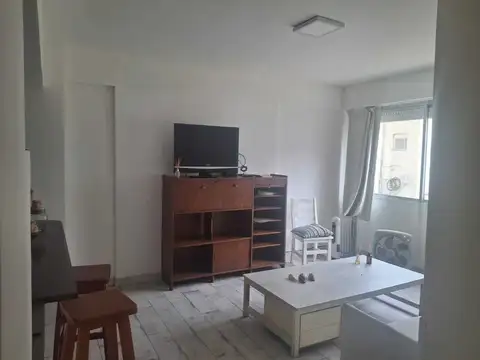 Viamonte 700