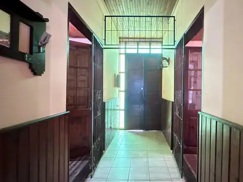 CASA CENTRICA 4 DORMITORIOS, CON BARBACOA.