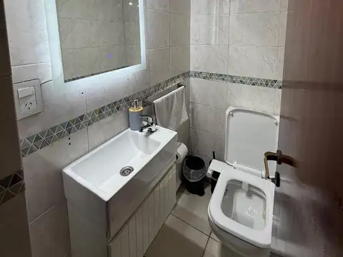 Depto Tipo Casa 4 ambientes con 2 baños