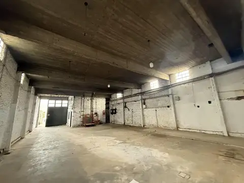 Galpon en Alquiler 50  mts Fondo