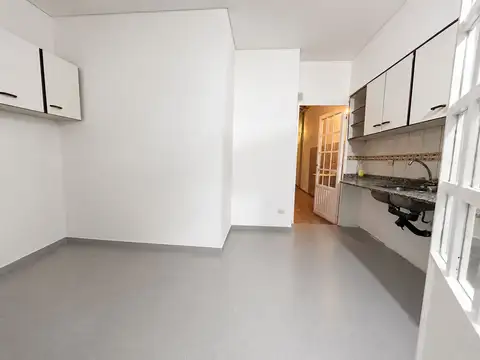 Depto Tipo Casa en Venta en Villa Pueyrredon, USD 159.000