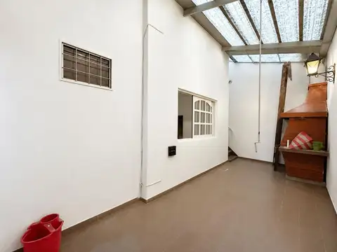 Depto Tipo Casa en Venta 56 años