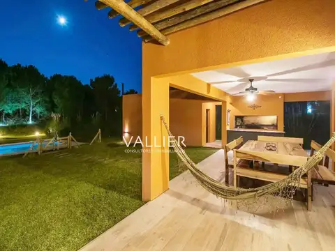 Casa en Venta en Barrio Residencial 1, USD 400.000