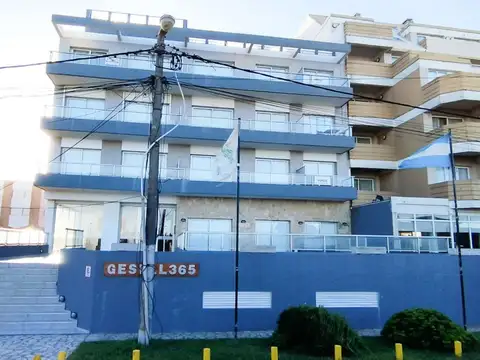 Venta Dto 2 Amb edif frente al mar, cochera y piscina en ter