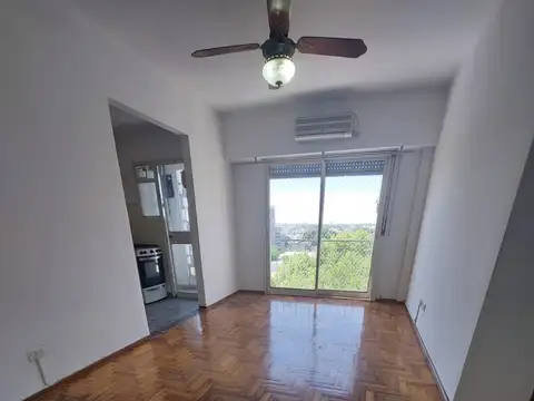 PELLEGRINI 1900, Piso 8