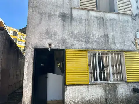 422 Bis e/ 3 y 4 100