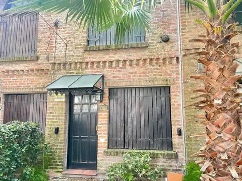 Duplex de estilo rustico ubicado a mts del Centro Comercial