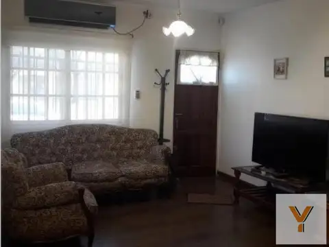 Casa en Venta con 11 cocheras