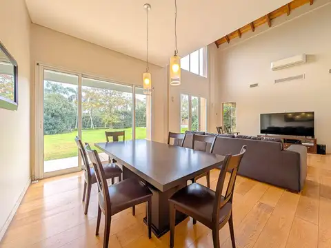 Casa en Venta en Funes, USD 560.000