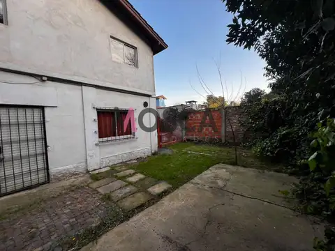 En venta casa en la Reja centro gran parque