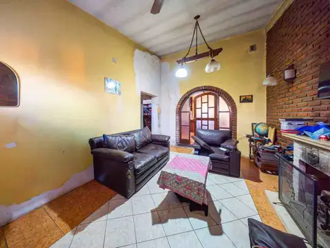 Casa 5 ambientes con 3 baños