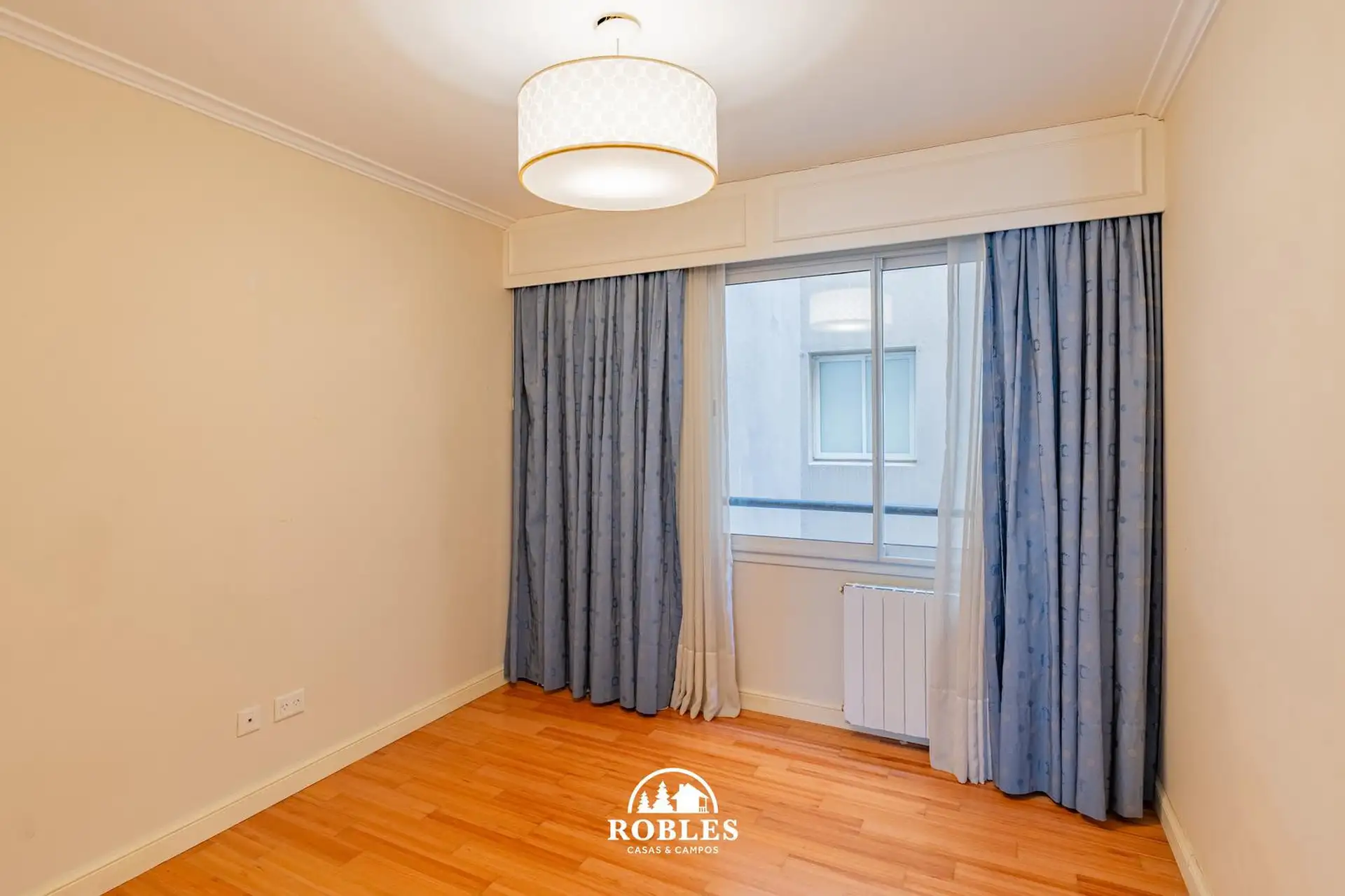 Depto 4 amb, 133m² con cochera y vista al mar — Playa Chica