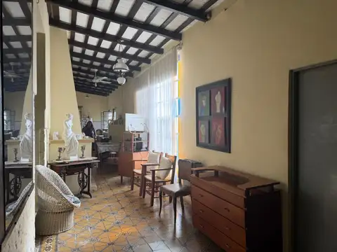 Casa 5 ambientes con 1 baño