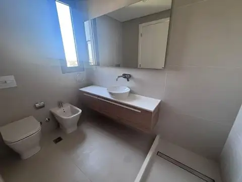 VENTA  dpto 2 amb Edif. Categoria  - BELGRANO CHICO!