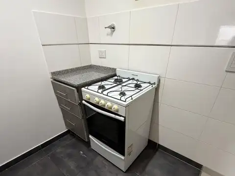 Martinez Castro 200, Piso 7