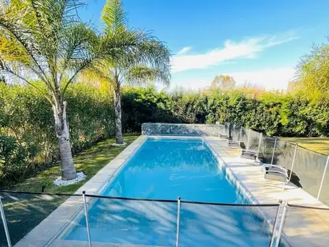 Casa En Venta En El Recodo Con Pileta