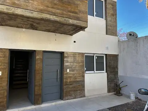 Venta duplex sexta sección ciudad complejo cerrado